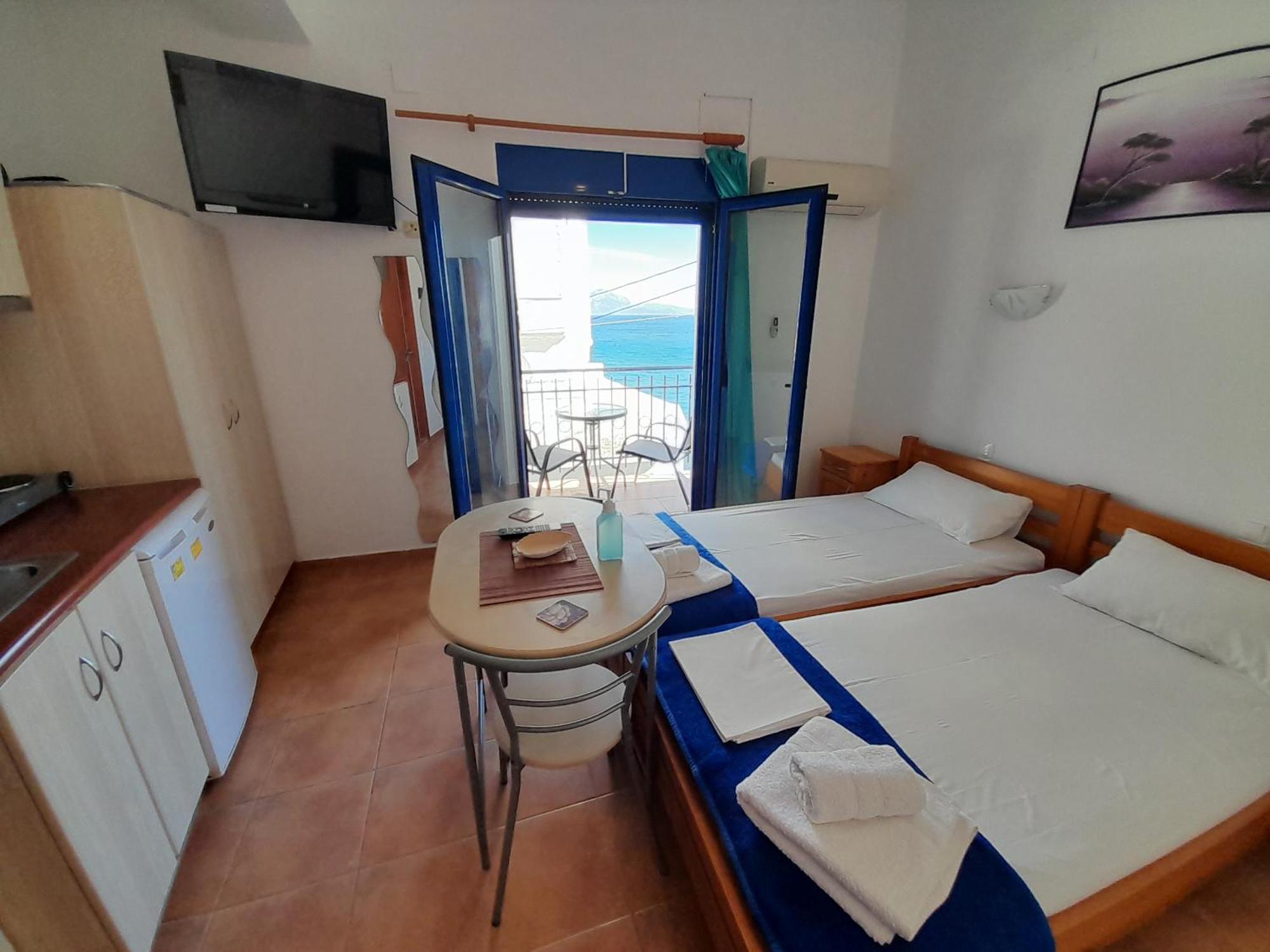 Lydia Mare Aparthotel Ágios Kírykos Стая снимка