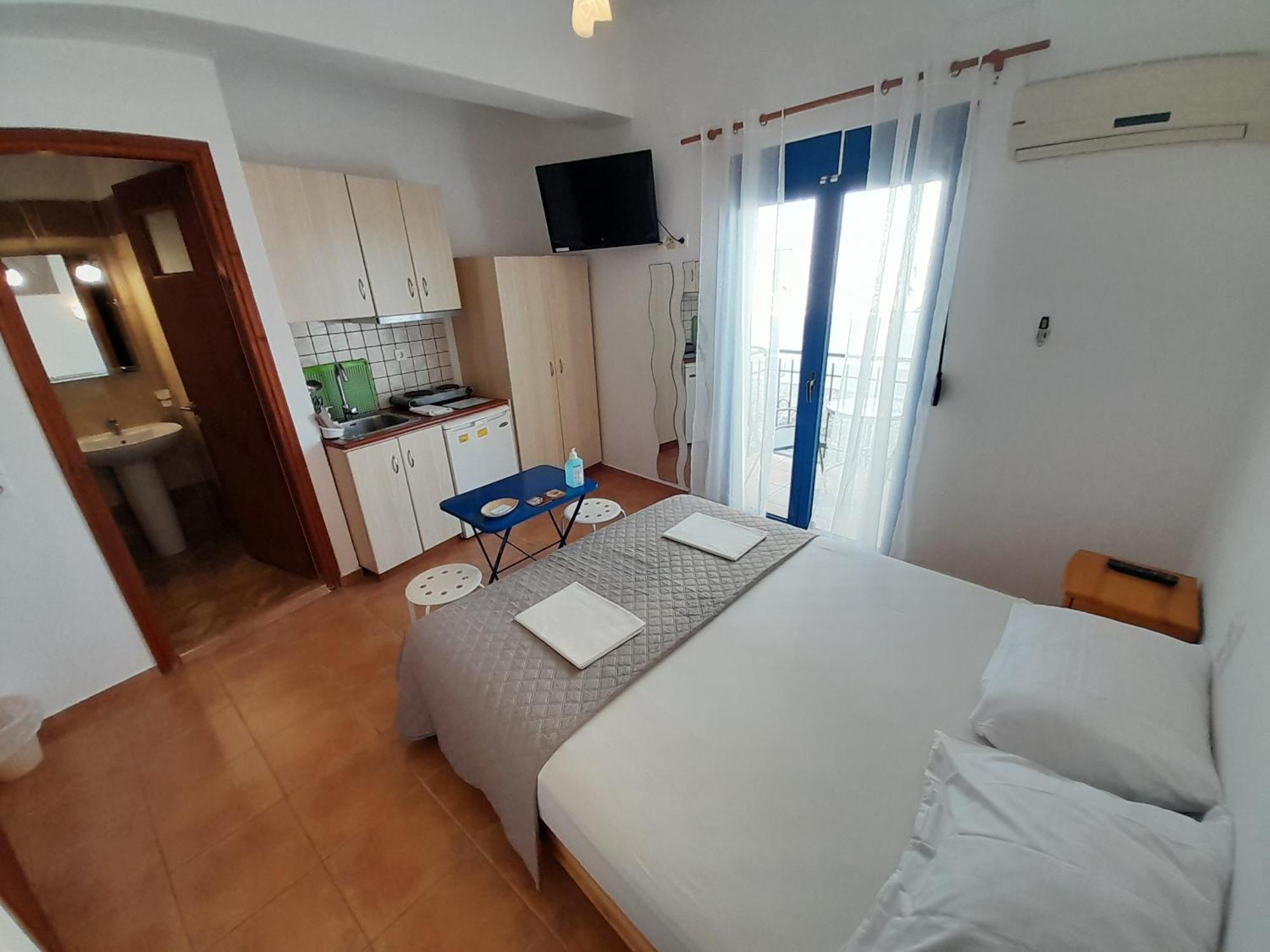 Lydia Mare Aparthotel Ágios Kírykos Стая снимка