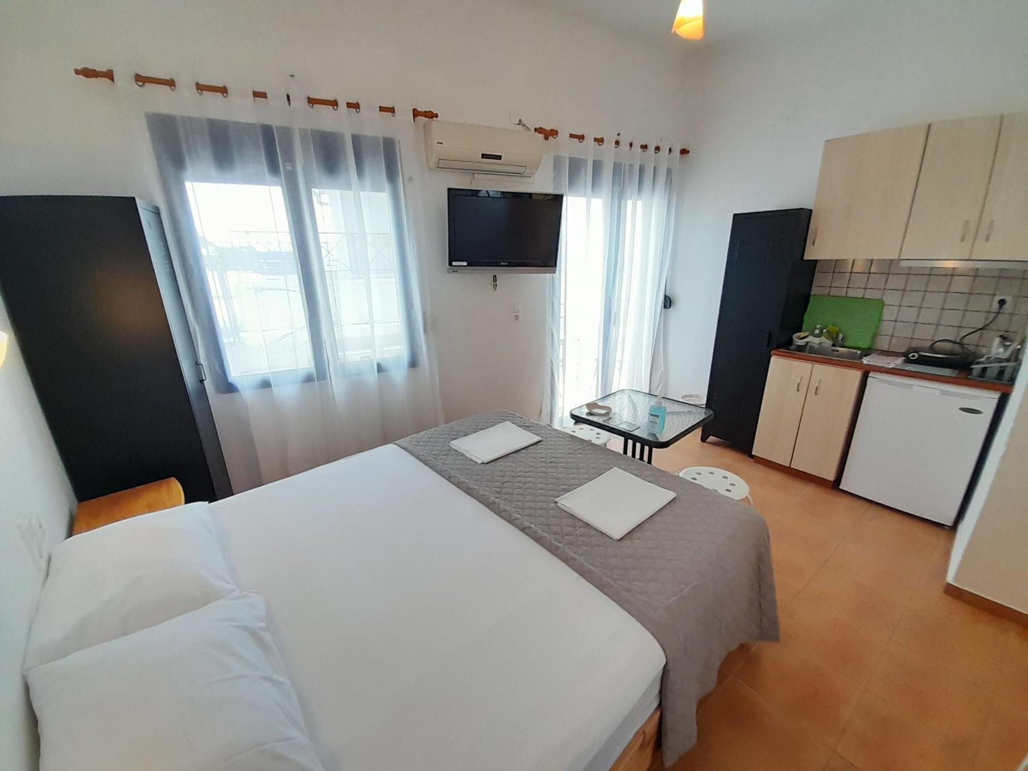 Lydia Mare Aparthotel Ágios Kírykos Стая снимка