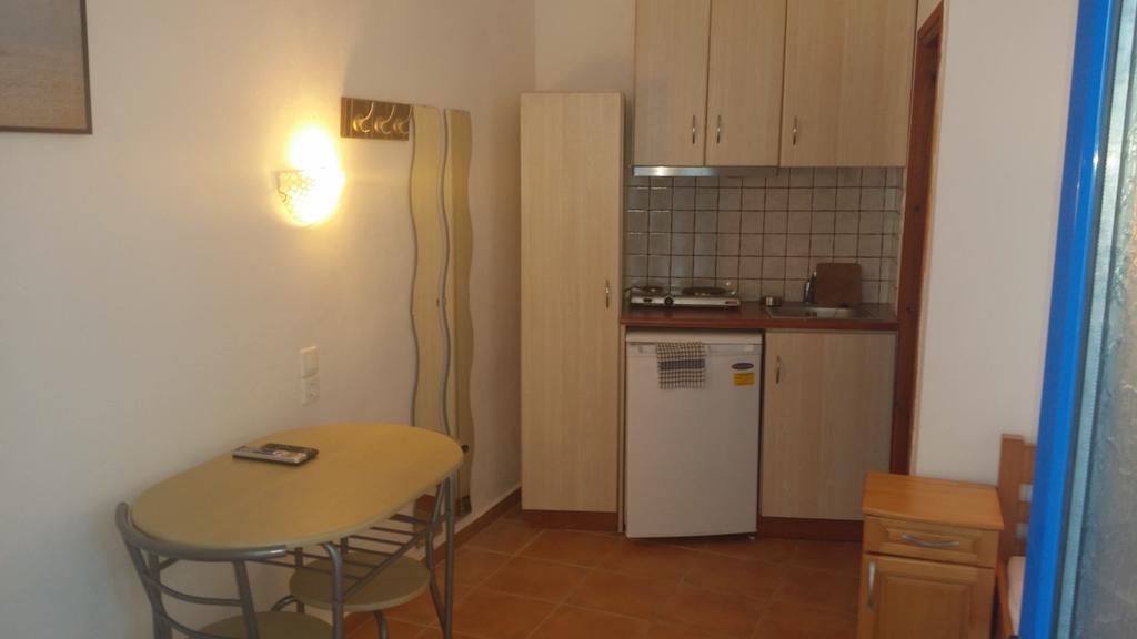 Lydia Mare Aparthotel Ágios Kírykos Екстериор снимка