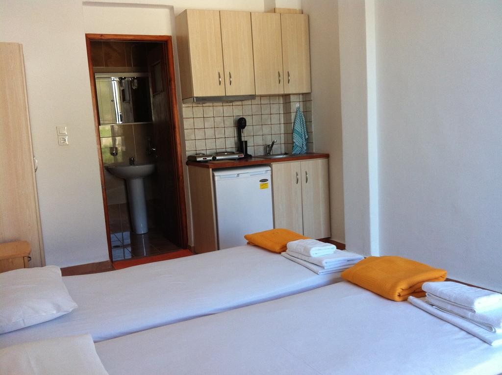 Lydia Mare Aparthotel Ágios Kírykos Екстериор снимка